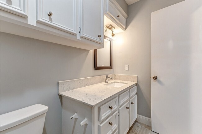 property at 1727 Cloister Dr