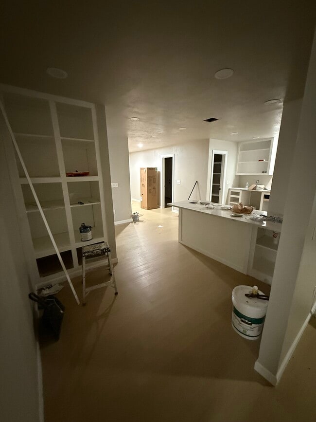 property at 917 Hillpoint Ln