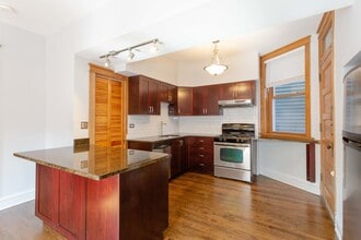 3338 N Wolcott Ave in Chicago, IL - Building Photo - Building Photo