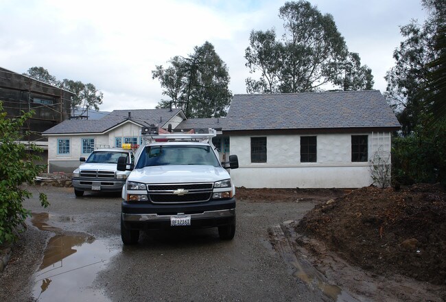 1112 N Signal St in Ojai, CA - Building Photo - Building Photo