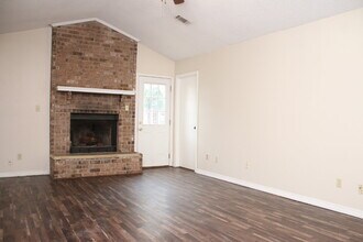 7608 Wilshire Rd in Pensacola, FL - Building Photo - Building Photo