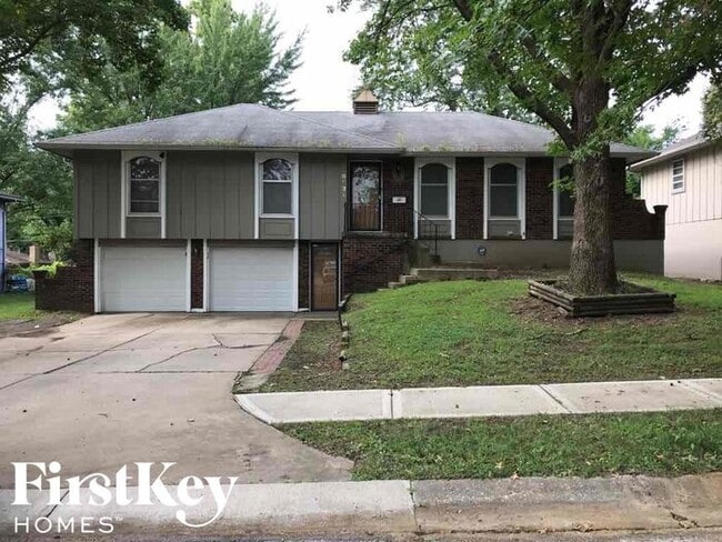 property at 8921 E 90 Terrace