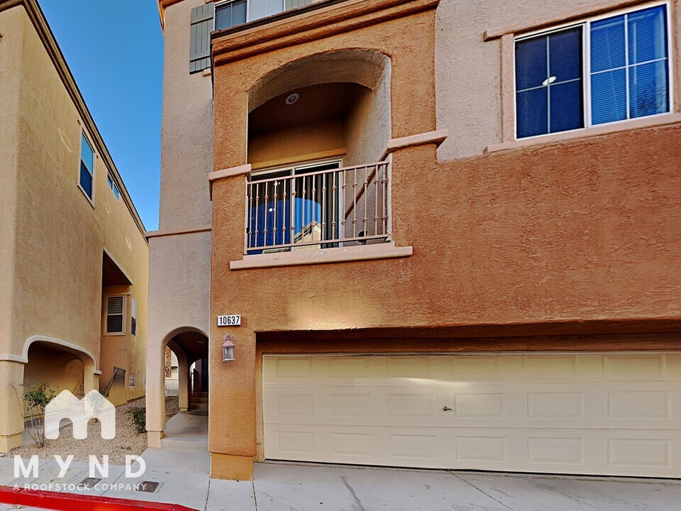 10637 Chestnut Timber Ct in Las Vegas, NV - Building Photo
