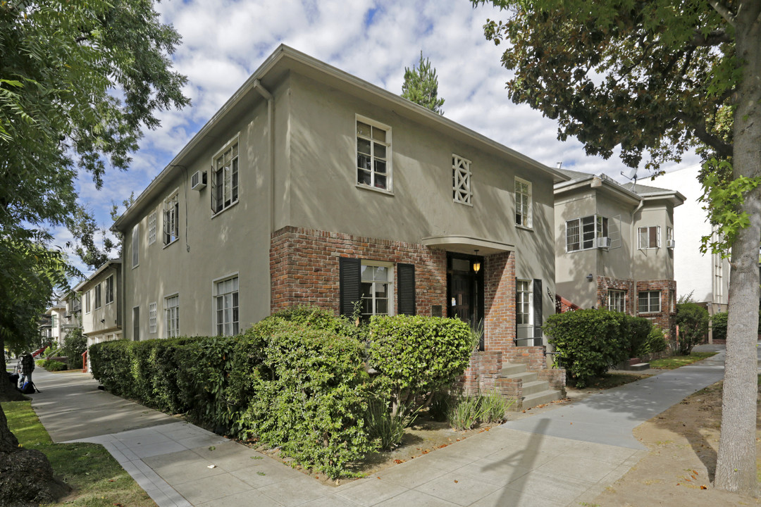 2328-2330 P St in Sacramento, CA - Building Photo