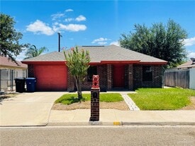 12 N 41st St in McAllen, TX - Building Photo