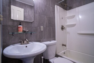 789 Lake Ave NE in Atlanta, GA - Building Photo - Building Photo