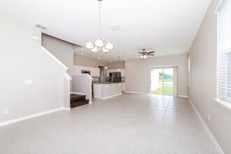 2240 Grasmere View Pkwy N in Kissimmee, FL - Building Photo - Building Photo