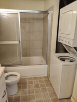 14443 127th Ln NE in Kirkland, WA - Building Photo