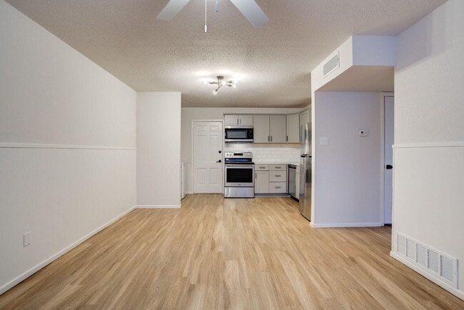 228 Hickory St in Levelland, TX - Building Photo - Building Photo