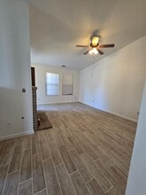 2285 N 10th Ave in Hanford, CA - Building Photo - Building Photo