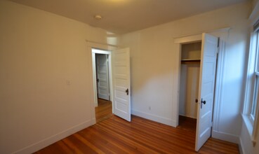 10 Cambridge Ter, Unit 2 in Cambridge, MA - Building Photo - Building Photo