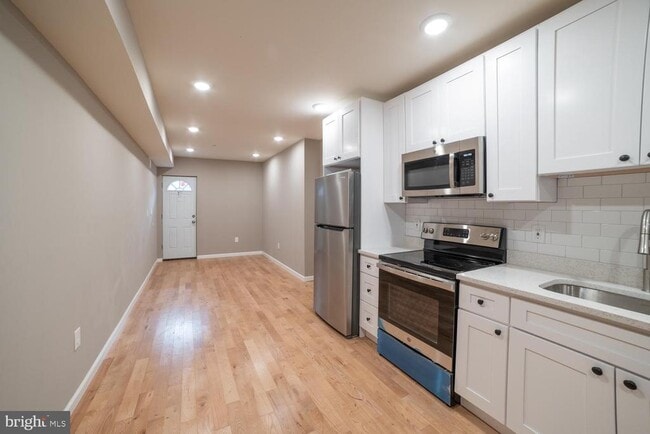 property at 1715 W Berks St