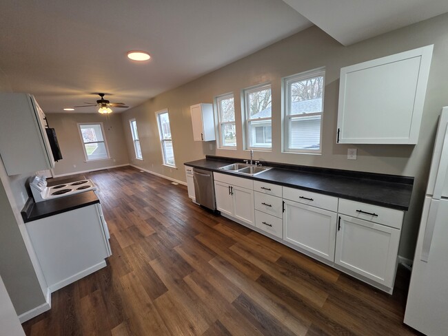 property at 311 19th Pl