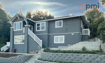 303 Virginia St in Crockett, CA - Building Photo