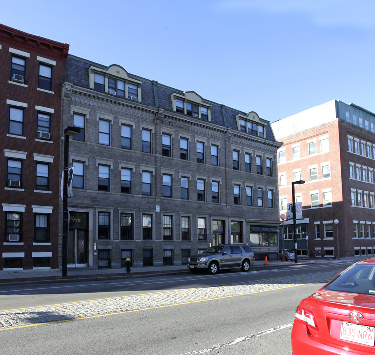 776 Columbus Ave in Boston, MA - Foto de edificio