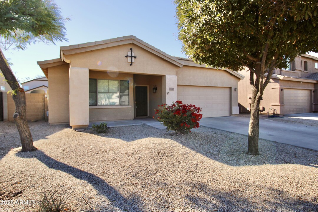 14839 W Larkspur Dr in Surprise, AZ - Building Photo