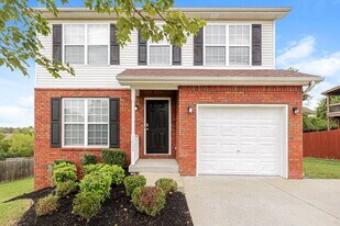 1424 E Nir Shreibman in La Vergne, TN - Building Photo