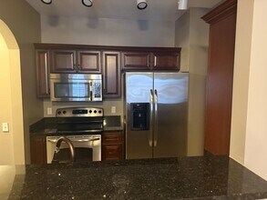 665 Tennessee St, Unit 207 in Memphis, TN - Foto de edificio - Building Photo