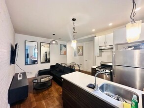Furnished room/NOT APARTMENT in Brooklyn, NY - Building Photo - Building Photo