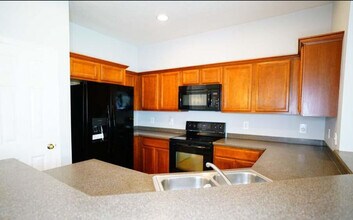 605 Mount Olympus Blvd in New Smyrna Beach, FL - Building Photo - Building Photo