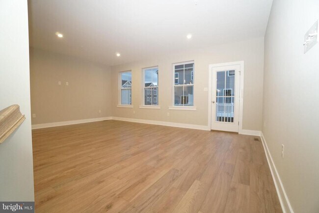 402 Sydney Ln in Lansdale, PA - Building Photo - Building Photo