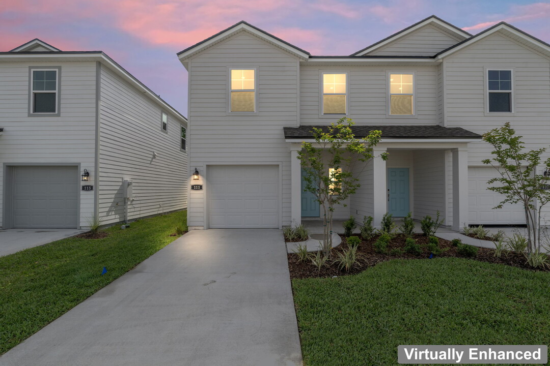 111 Brazil Nut Cir in Jacksonville, FL - Building Photo