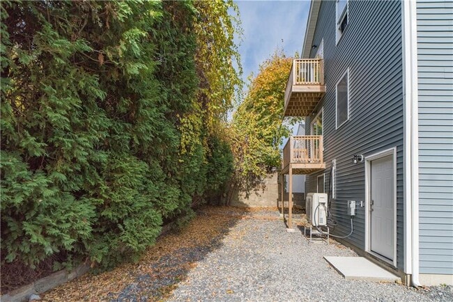 44 Hall St in Providence, RI - Building Photo - Building Photo