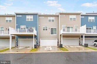 1815 Iris Ln in Hanover, MD - Building Photo - Building Photo