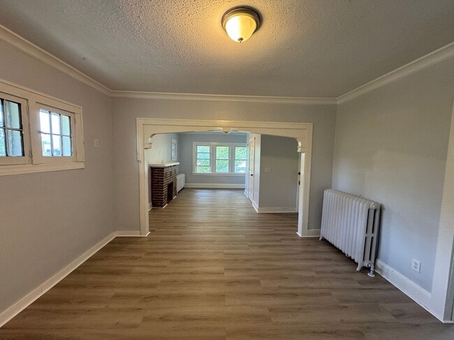 property at 1429 Knox Ave N