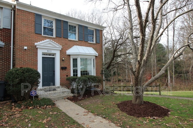 8072 Sleepy View Ln in Springfield, VA - Building Photo - Building Photo