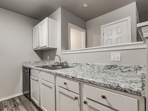 Village Creek at 67th in Tulsa, OK - Building Photo - Building Photo