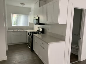 14711-14717 Erwin St in Los Angeles, CA - Building Photo - Building Photo