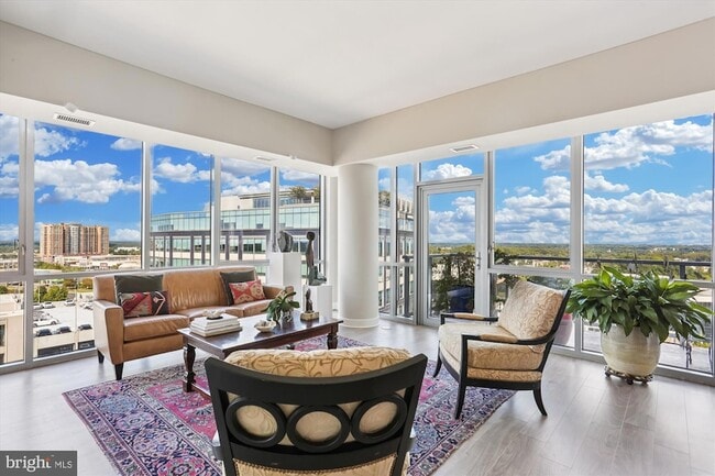 930 Rose Ave, Unit 1410 in North Bethesda, MD - Foto de edificio - Building Photo