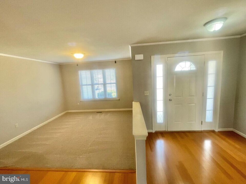 711 Yorktown Blvd in Locust Grove, VA - Building Photo