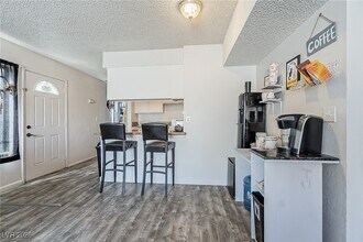 5168 Garden Ln in Las Vegas, NV - Building Photo - Building Photo