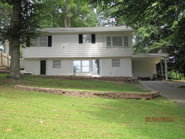 property at 7233 Lakeshore Dr