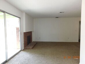 136 Purple Sage Ln in Ridgecrest, CA - Building Photo - Building Photo