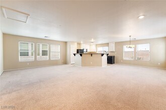 124 La Padania Ave in Las Vegas, NV - Building Photo - Building Photo