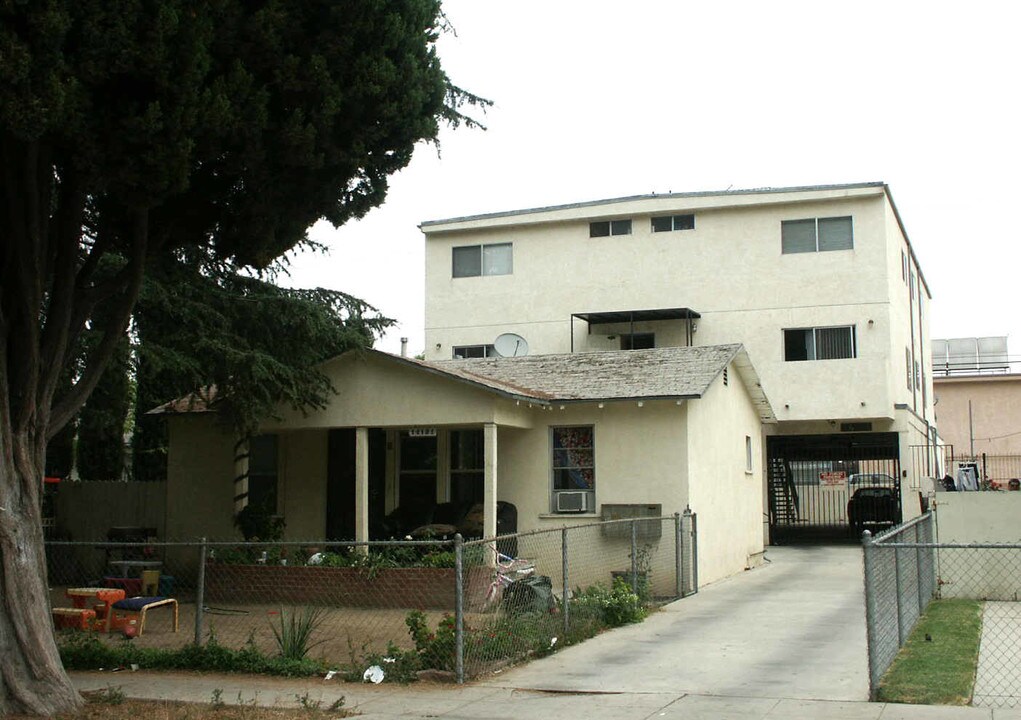 14131 Friar St in Van Nuys, CA - Building Photo