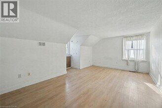 68 Highland Rd W in Kitchener, ON - Building Photo - Building Photo