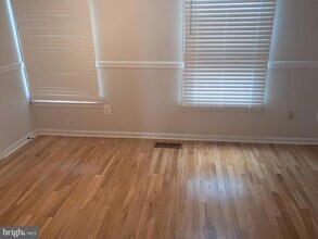 6204 Little Valley Way in Alexandria, VA - Building Photo - Building Photo