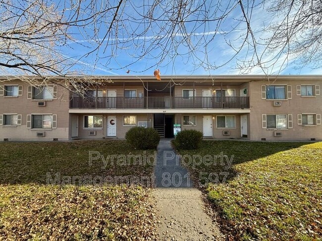 property at 805 S Cheyenne St