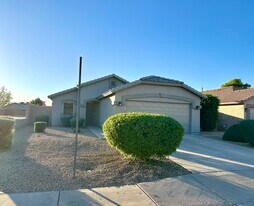 10216 N 94th Ln in Peoria, AZ - Building Photo