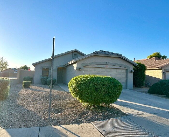 10216 N 94th Ln in Peoria, AZ - Building Photo