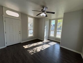 715 W Day St in Denison, TX - Building Photo - Building Photo