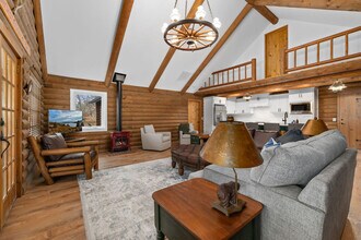 19412 Pinecrest Ln in Rogers, AR - Building Photo - Building Photo