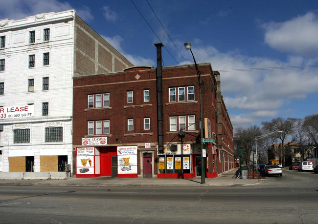 4900 W Madison St in Chicago, IL - Building Photo - Building Photo