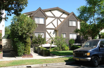 606 N Howard St in Glendale, CA - Building Photo - Building Photo