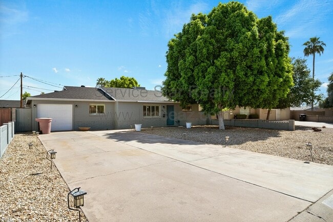 property at 6916 E Windsor Ave