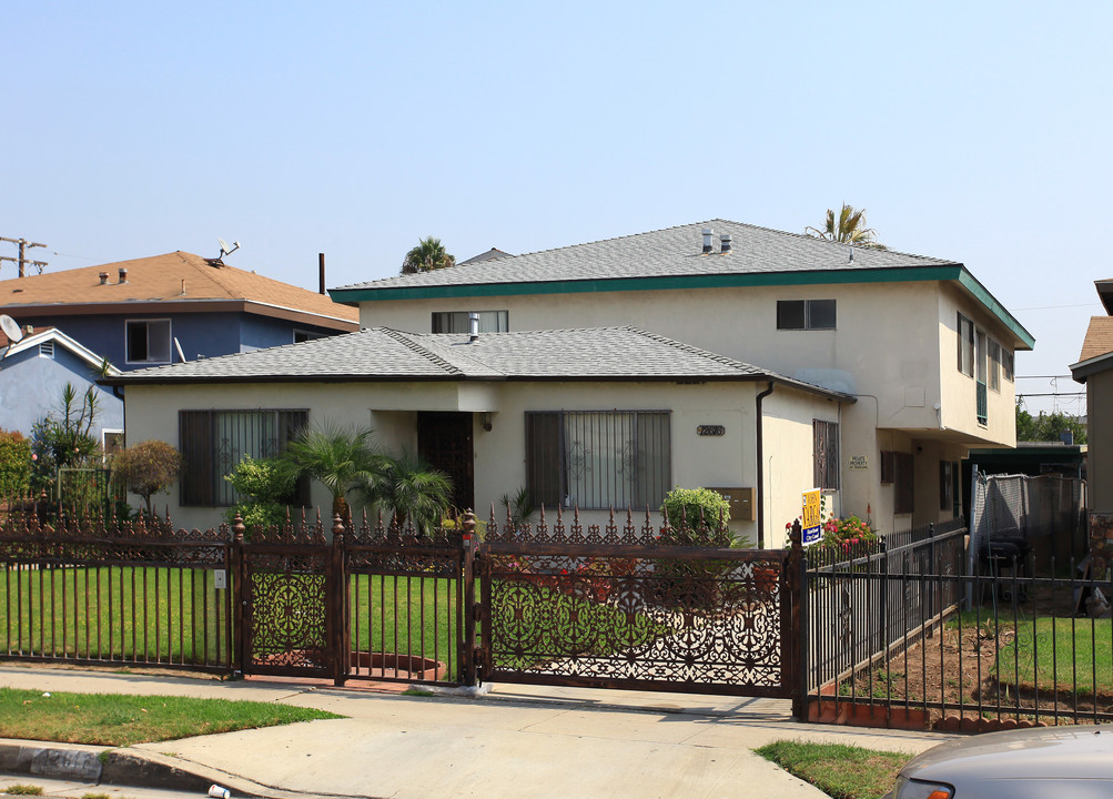 12616 Doty Ave in Hawthorne, CA - Building Photo